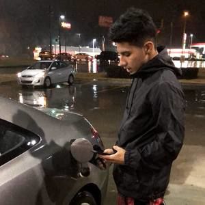 Meet your Posher, Rogelio